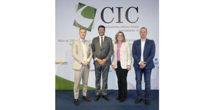 Desembargador defende equilíbrio nas relações de trabalho