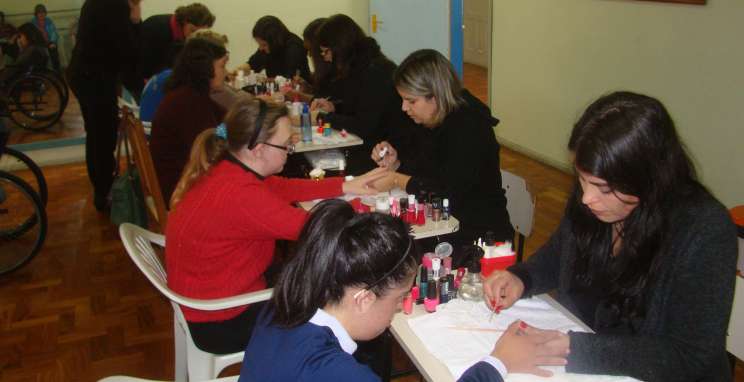 Projeto voluntário beneficia alunos da Apae  