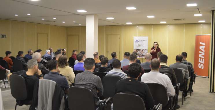 Qualifica Bento conclui curso de 'Mantenedor de Sistemas Eletroeletrônicos de Máquinas e Equipamentos'