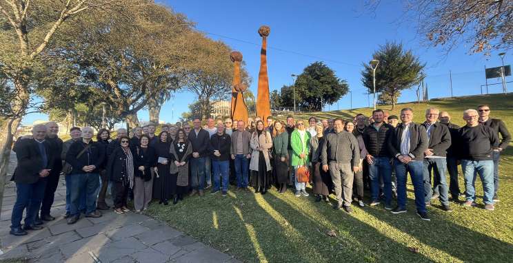 Unidos por Bento ganhou monumento em homenagem à solidariedade e aos trabalhos protagonizados nas enchentes de 2024