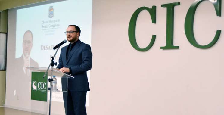 “Atual modelo do Estado provedor está com os dias contados”, diz Scussel