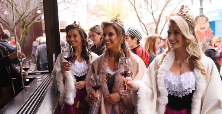 Bento Gonçalves vive momento histórico com volta do vinho encanado