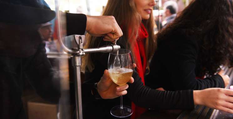 Bento Gonçalves vive momento histórico com volta do vinho encanado