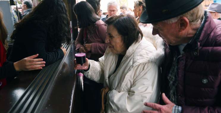 Bento Gonçalves vive momento histórico com volta do vinho encanado